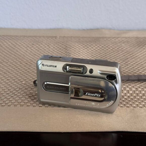 Fujifilm Finepix A340 Vintage Digital Camera